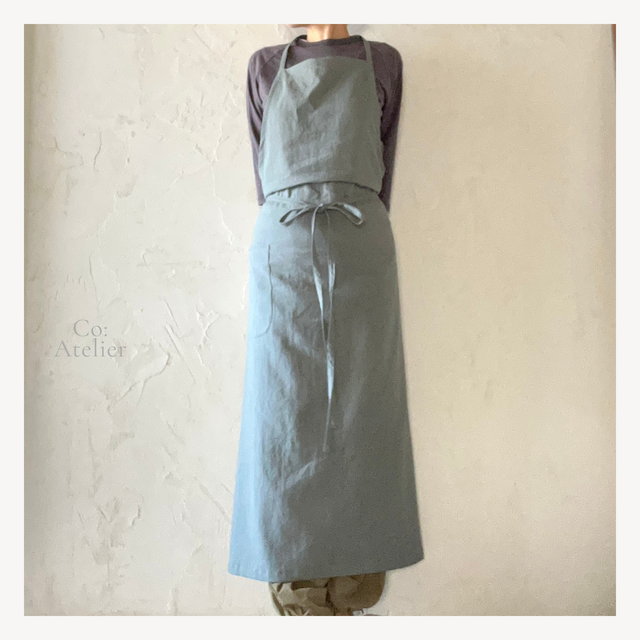 ラフに纏うマキシエプロン｜Green Gray | iichi 日々の暮らしを