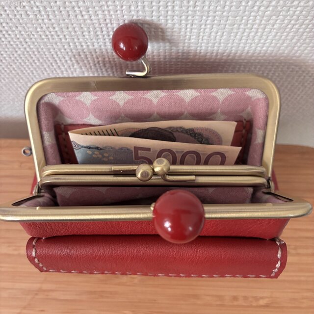 ぱかっと開くとお部屋が3つの親子がまぐち♪外ポッケが付いたあめ玉