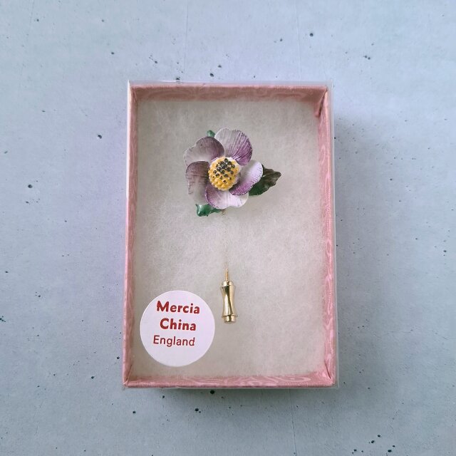 bone china purple flower ボーンチャイナ ヴィンテージブローチ