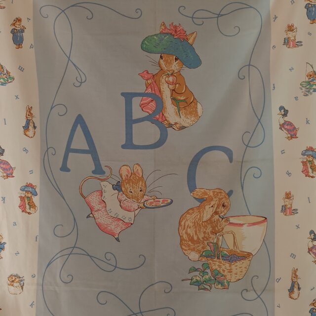 Peter Rabbit ｜ ピーターラビット ヴィンテージ ファブリック 布地