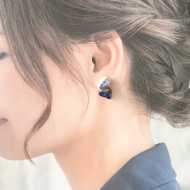 金継ぎピアス｜ラピスラズリとシー陶器の一点物｜深く、還る。のコピー