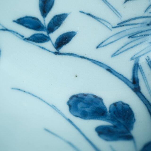 菊花の絵付け◇伊万里 草花文染付平鉢 骨董・antiques アンティーク和