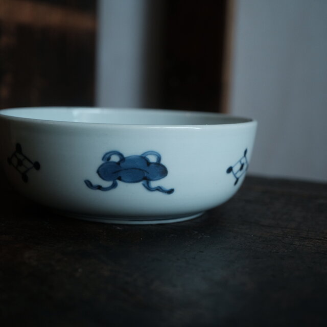 菊花の絵付け◇伊万里 草花文染付平鉢 骨董・antiques アンティーク和