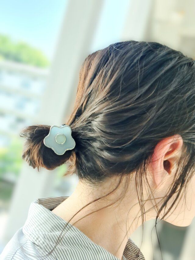 FLOWERS hair tie/ Pompon mum | iichi 日々の暮らしを心地よくする
