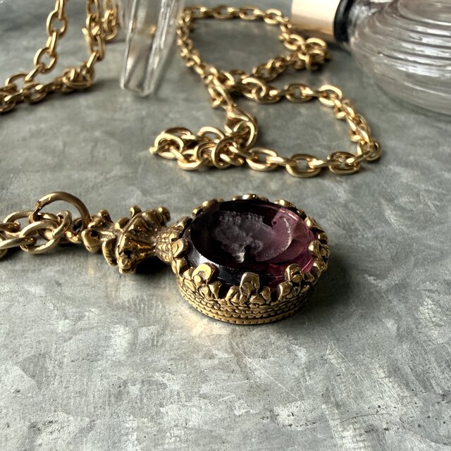 N322-ヴィンテージネックレス U.S.A. 1960-70's Amethyst Cameo