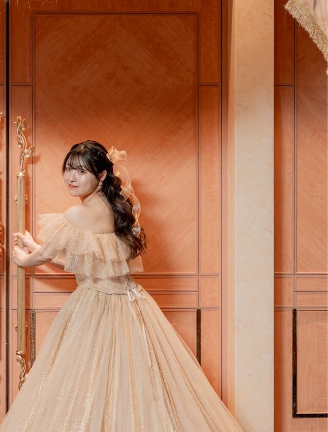 実例写真！取り外しオフショルダーのみ シャンパン色 キラキラチュール