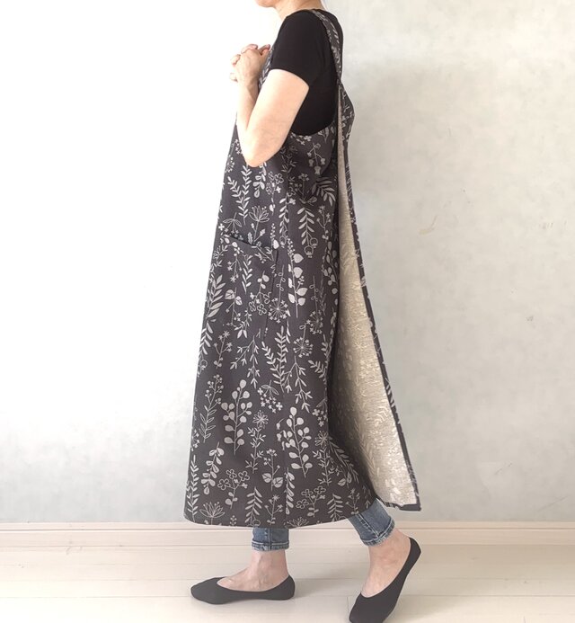 大人のボタニカルプリント・ライトキャンバス・ラップエプロン | iichi
