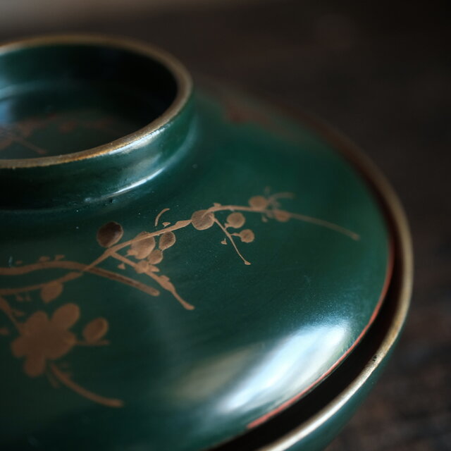 梅と鳥◇深緑で素敵。時代物 漆芸蒔絵蓋付椀 古漆器 骨董・antiques