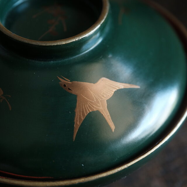 梅と鳥◇深緑で素敵。時代物 漆芸蒔絵蓋付椀 古漆器 骨董・antiques