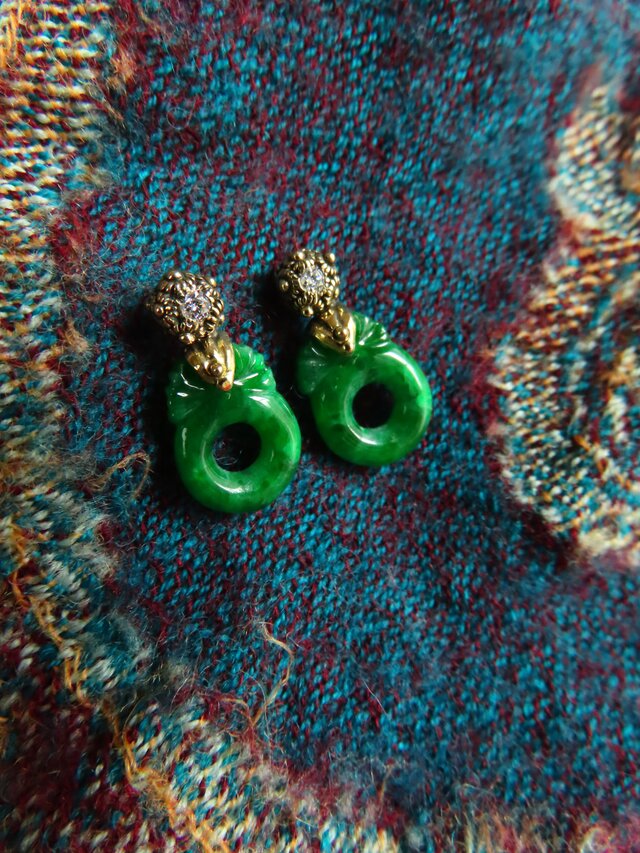 K18 Carving jadeite gold parts pierce | iichi 日々の暮らしを