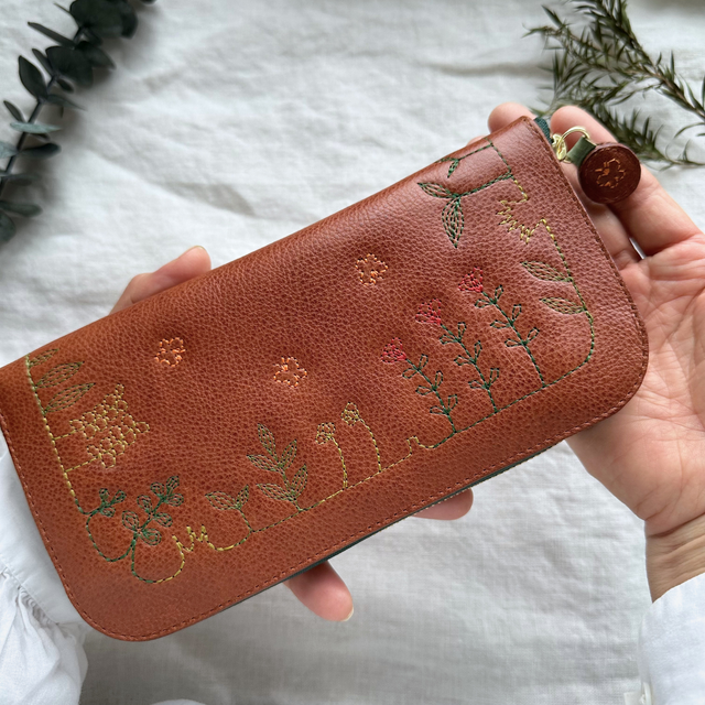 PREMIUM】GARDEN 刺繍長財布／[Piece 26G] | iichi 日々の暮らしを
