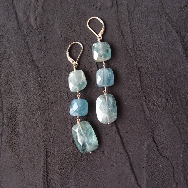 SV】Sky Blue Kyanite Long Earrings ／スカイブルーカイヤナイト 