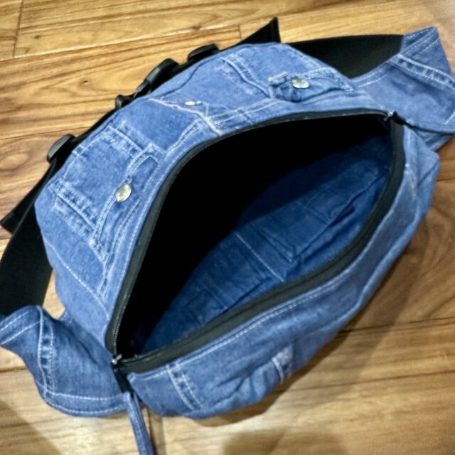 ボディバッグ☆デニムリメイク☆トートバッグ マザーズバッグ ウエスト