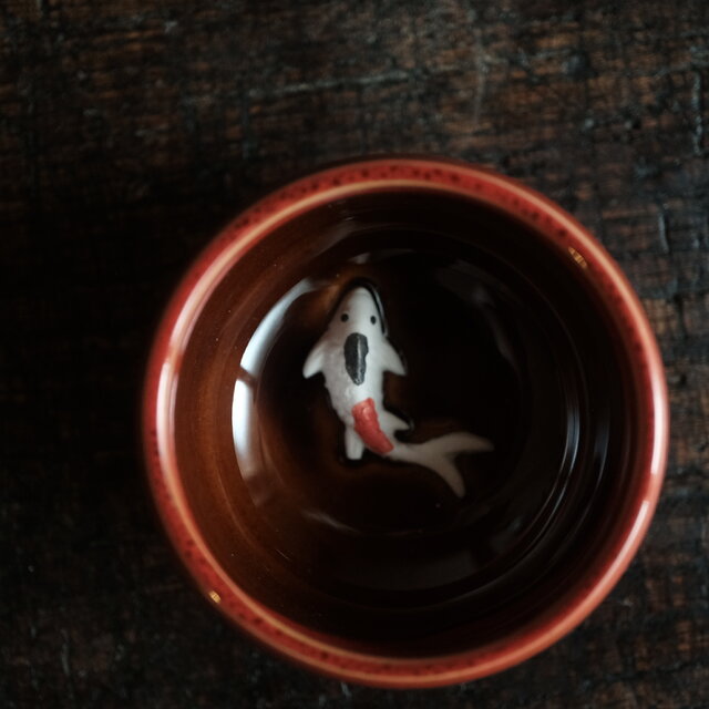 錦鯉が可愛い◇中国産 陽刻茶杯 猪口 茶器 丁寧な暮らしに。工芸品 器