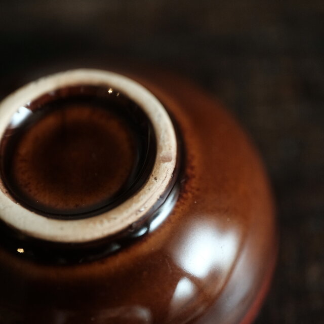 錦鯉が可愛い◇中国産 陽刻茶杯 猪口 茶器 丁寧な暮らしに。工芸品 器