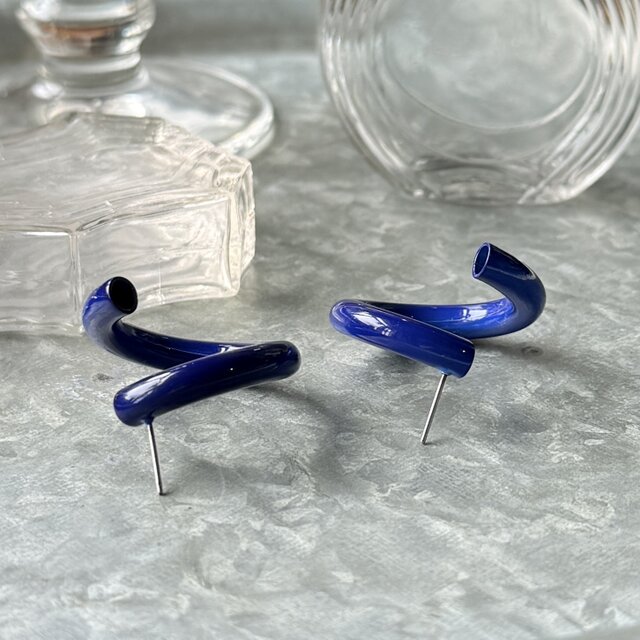 P789-ヴィンテージピアス U.S.A. 1980's Cobalt Blue Spiral Hoop