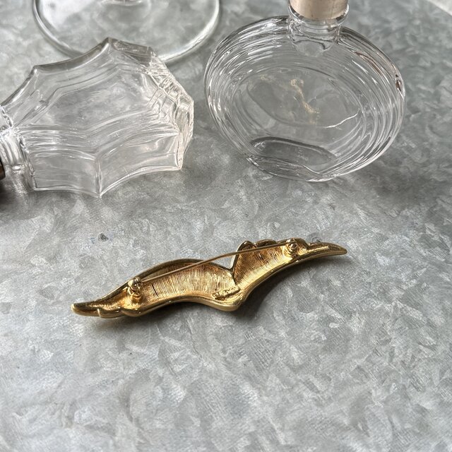SCM52-【 Monet 】モネ・ヴィンテージブローチ 1980's Wing Motif Gold