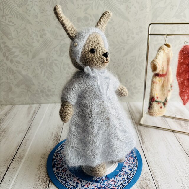 着せ替えうさぎ モヘアドレスと花刺繍ワンピースのセット | iichi 日々