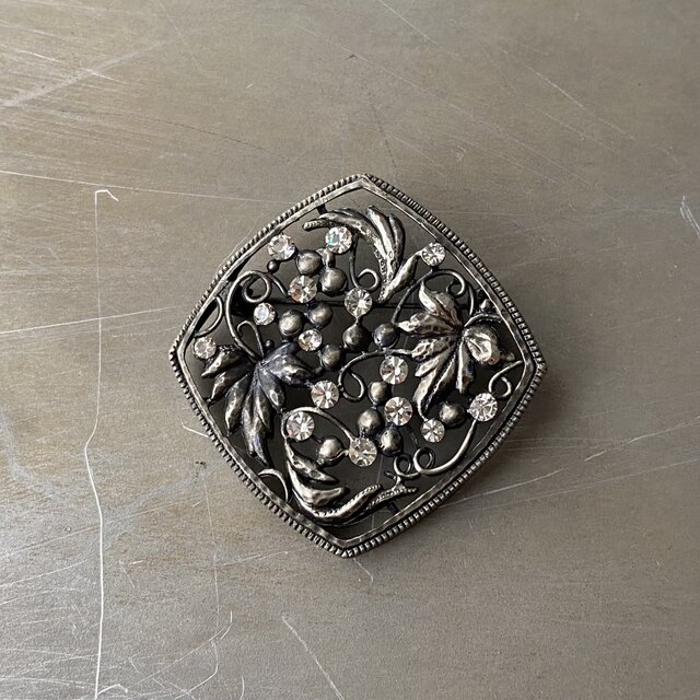 Vintage USA retro botanical crystal bijou brooch | iichi 日々の