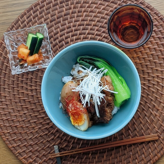 青磁 6寸反りめん丼 | iichi 日々の暮らしを心地よくするハンドメイド