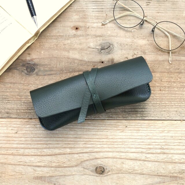 AKONI メガネケース ダークグリーン Akoni® Leather Case - Designer