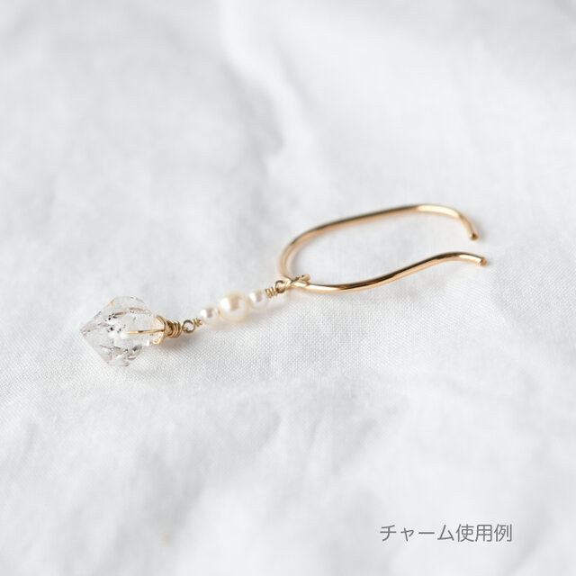 ダブルポイントクリスタル＆淡水パールイヤーカフ用チャーム【片耳