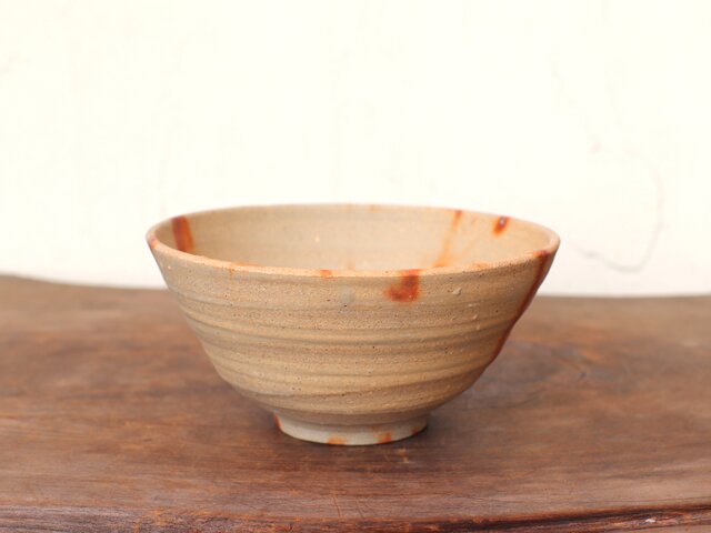 備前焼 飯碗・ひだすき(大) m1-070 | iichi 日々の暮らしを心地よく