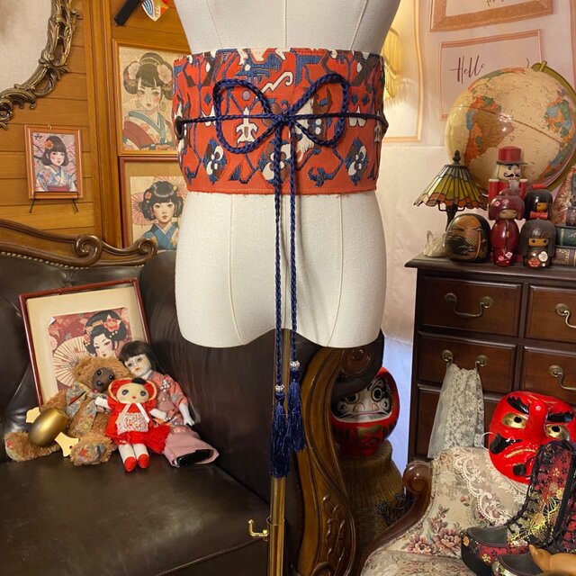 【東欧・北欧の民芸品】手織り民族衣装サッシュ帯／ヴィンテージ手芸・インテリアに 名古屋帯 リメイク サッシュベルト 飾り帯 和洋折衷 L〜LL対応 深みの