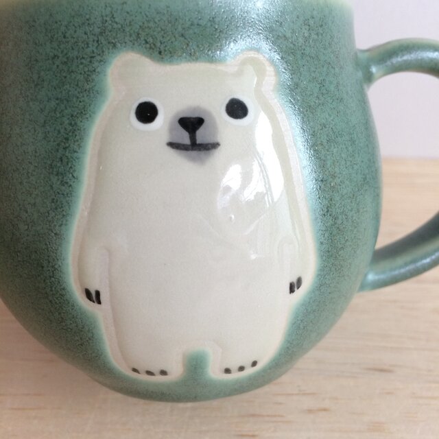 シロクマのマグ(グリーン） | iichi 日々の暮らしを心地よくする