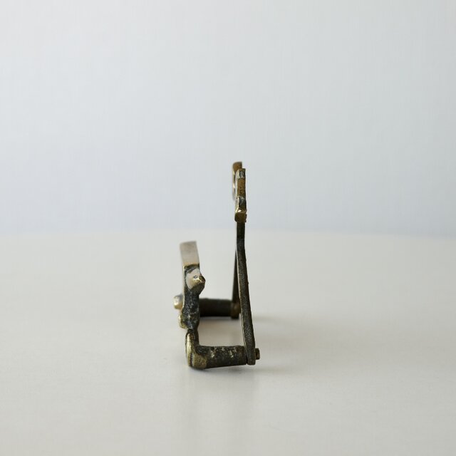 Metal Letter Holder | iichi 日々の暮らしを心地よくするハンドメイド