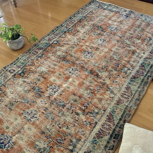 97×206 テラコッタ×ブルー 擦れボタニカル トルコヴィンテージラグ