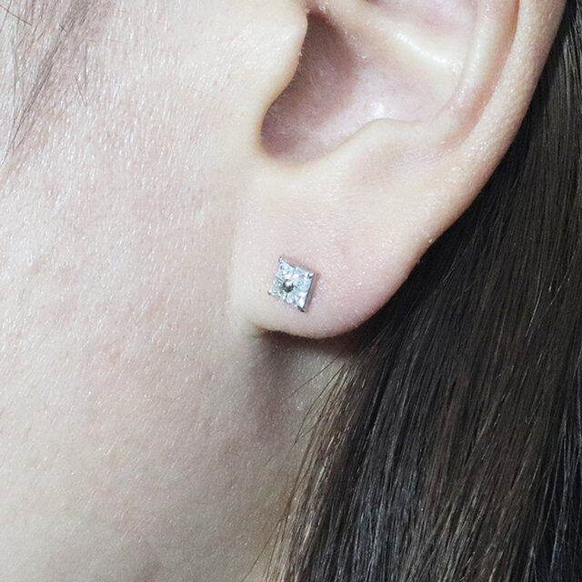 プラチナ 0.30ct スクエアダイヤモンドピアス 四角 華やか スタッド
