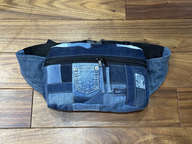 男女兼用☆ボディバッグ☆デニムリメイク☆トートバッグ マザーズ
