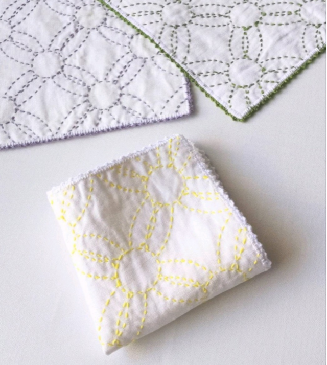 リネンの刺し子 ハンカチ 手刺繍の 縁飾り付き 色違い3色 | iichi