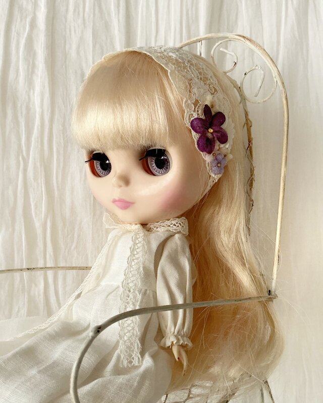白いドレスのブレイドヘア人形 フランス人形 | ホワイトドレスの人形