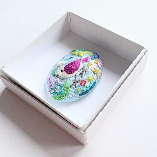 ことりと草花の刺繍ブローチ(botanical）#48 | iichi 日々の暮らしを