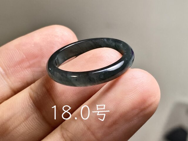 L18-55 氷糯種 黒翡翠 18.0号 グアテマラ産 A貨 本翡翠 くりぬき