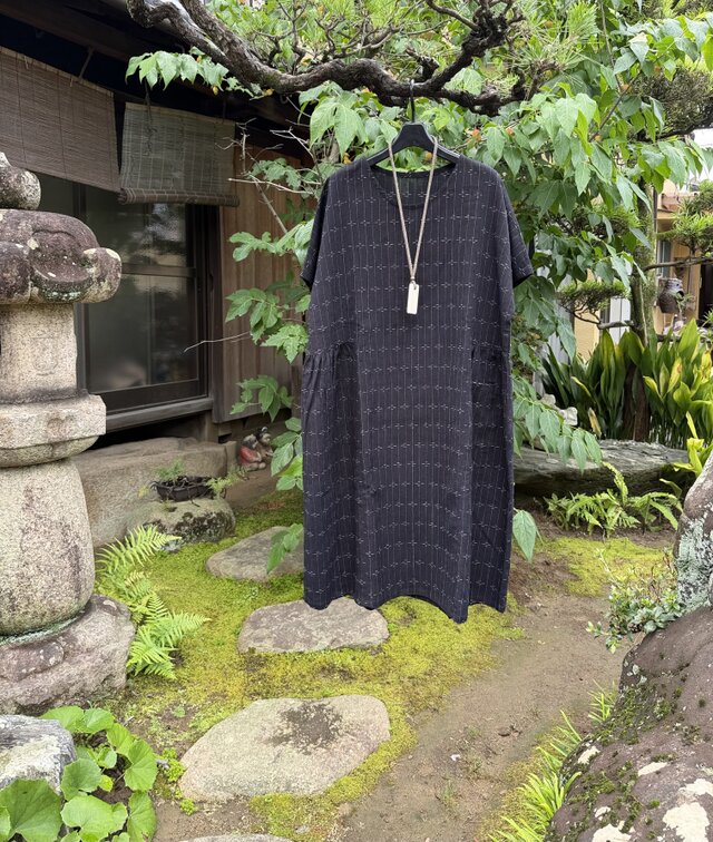 着物リメイク【フレンチスリーブのワンピース】脇ギャザー／夏紬