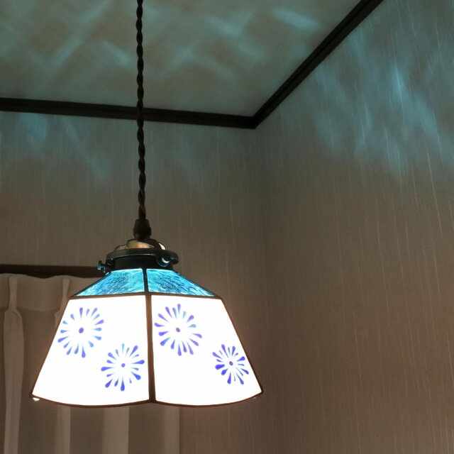 青い花火と青い菊 和洋折衷 和風 レトロ アンティーク風 ステンド