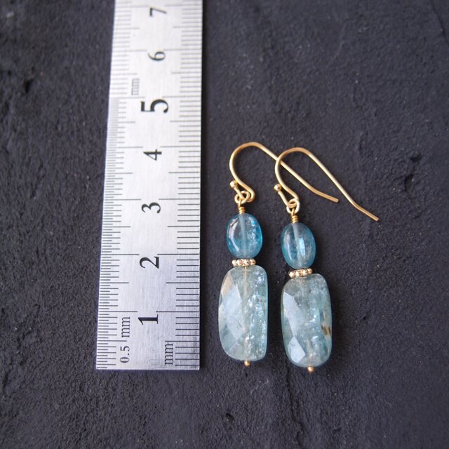 Kyanite Bicolor Earrings／カイヤナイト バイカラー ピアス（Oval