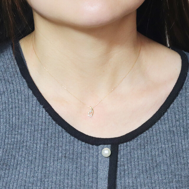 K18 0.12ct グラデーションダイヤモンド ペンダント 天然ダイヤモンド 