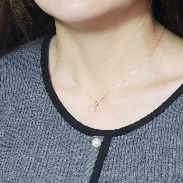 K10 0.12ct グラデーションダイヤモンド ペンダント 天然ダイヤモンド 