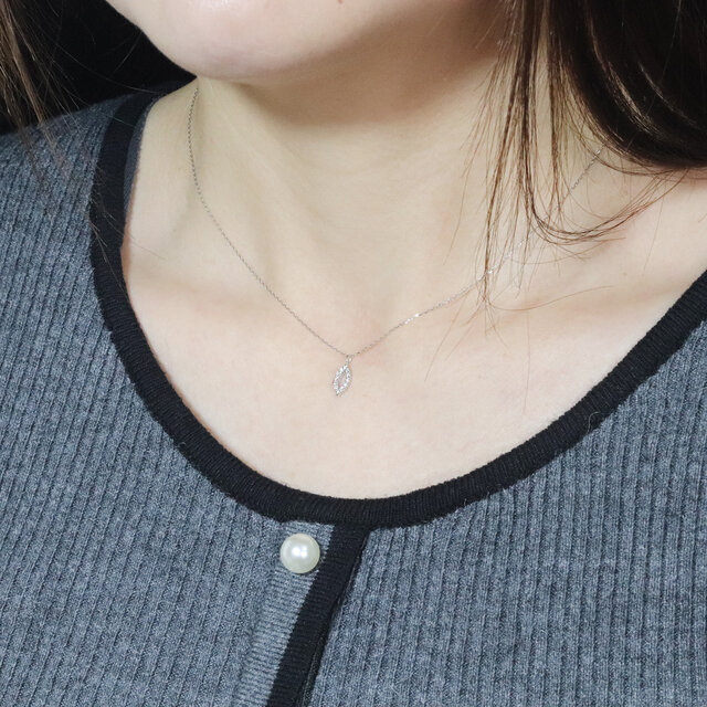 プラチナ 0.08ct マーキス型ダイヤモンドペンダント 天然ダイヤモンド 