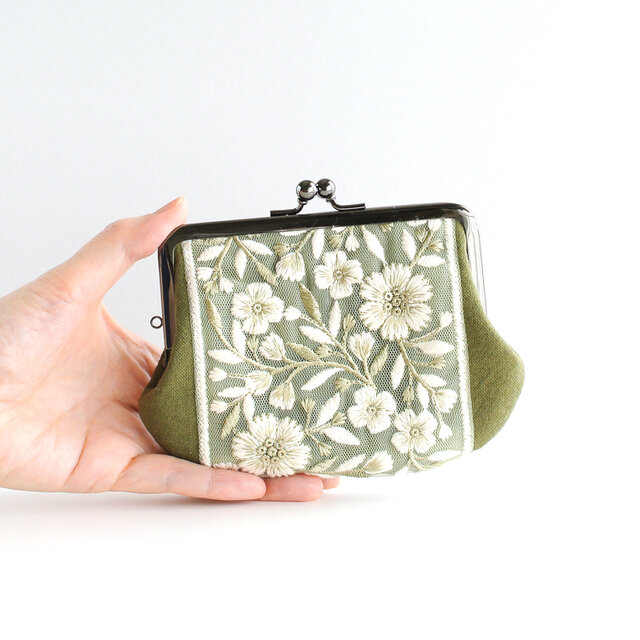 インド刺繍リボンのがま口ポーチ/お財布 モスグリーン | iichi 日々の