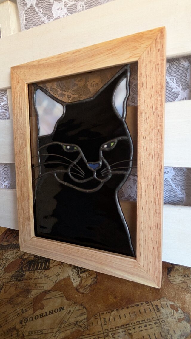 黒猫のステンドグラス | iichi 日々の暮らしを心地よくする