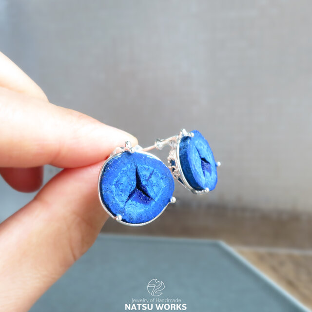 アズライト ジオード ピアス / Azurite Geode earring 077 | iichi