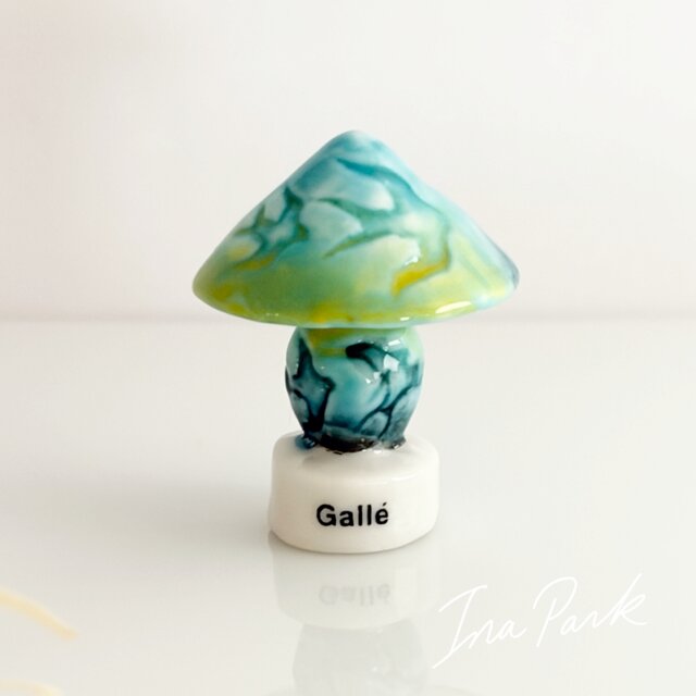 ガレ ツバメ文ランプ アール・ヌーヴォー 自然美の装飾芸術工芸品の
