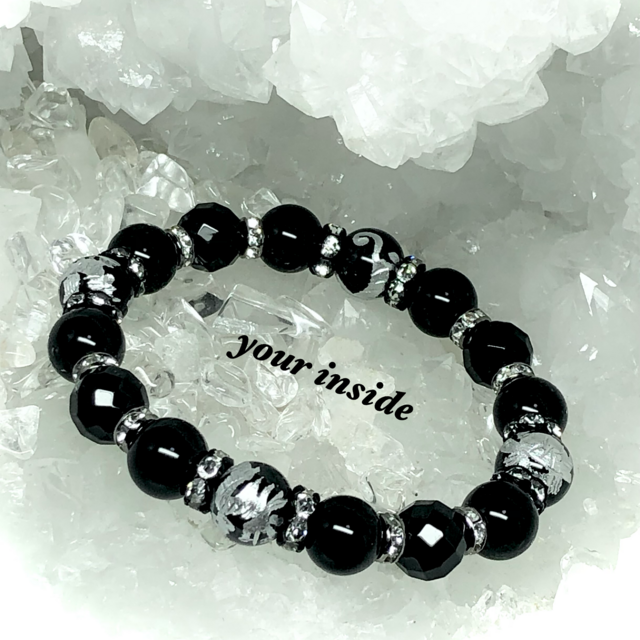 四神獣 オニキス銀彫り 64面カット 天然石ブレスレット | iichi 日々の