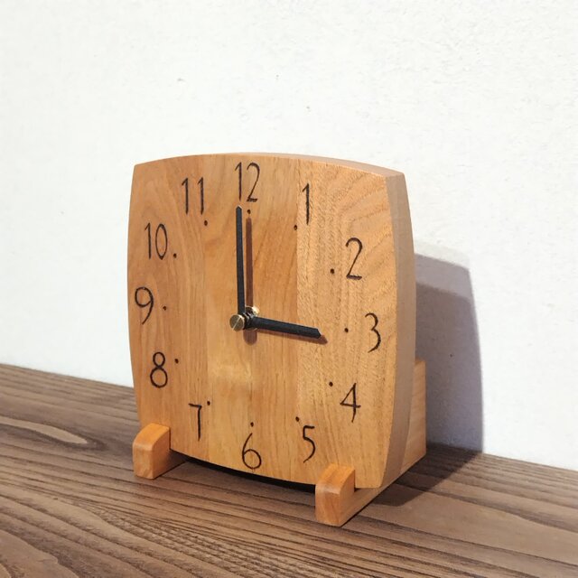掛け・置き兼用 時計 15×15cm 【 現品・ギフト対応 】 ～クルミ・木目