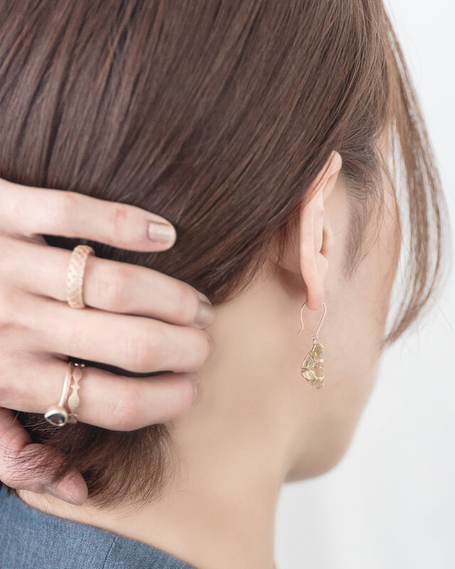 K10 Petal Hook Earrings / L｜レモンクォーツとグリーンオニキスの